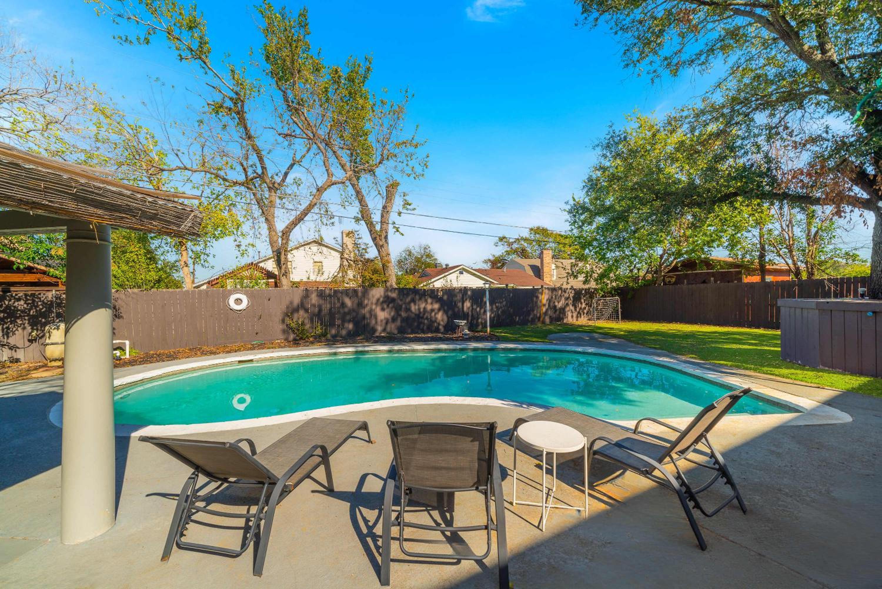 Stunning Tropical Villa 5BR 2BA With Private Pool view 3
