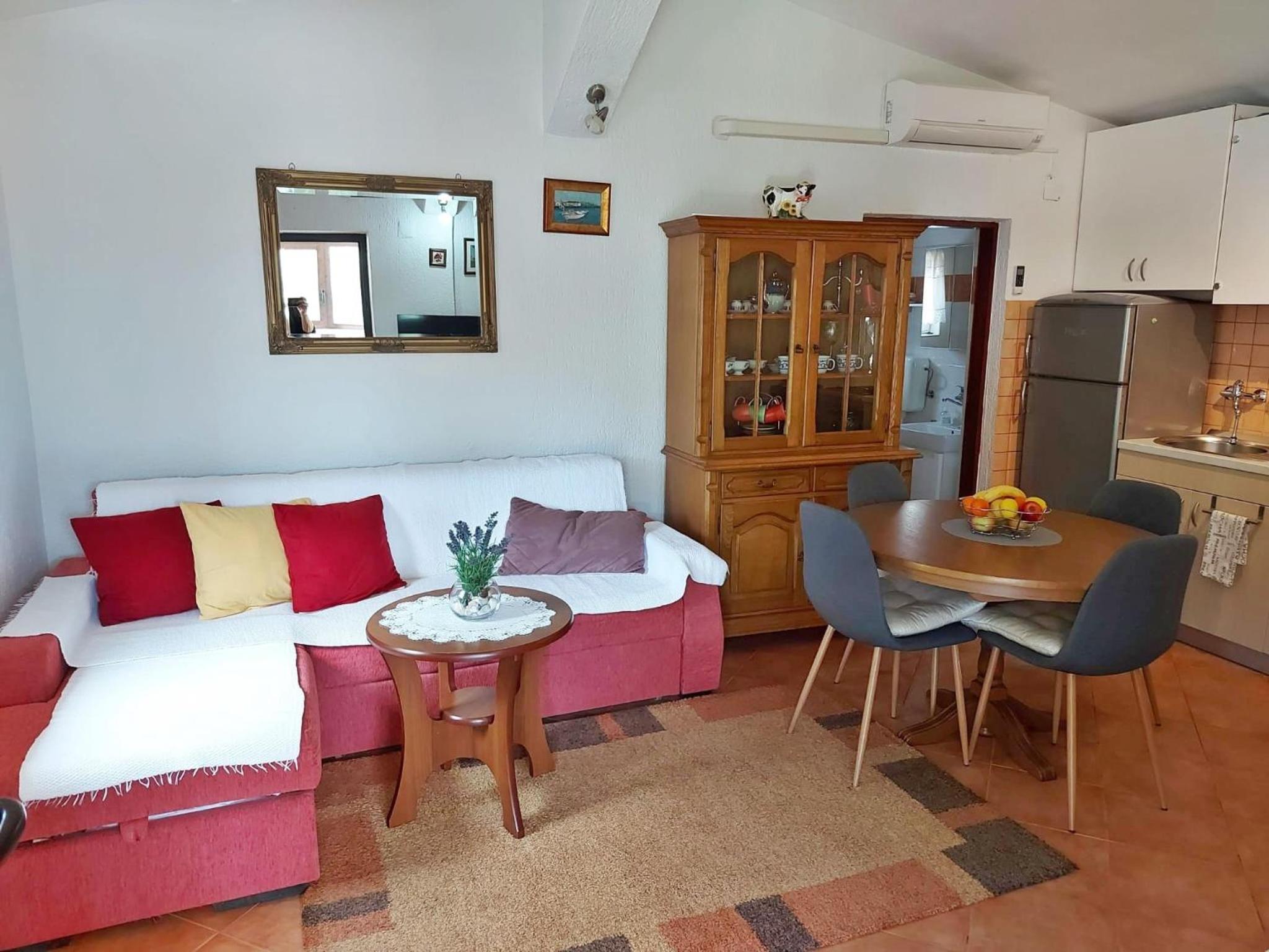 House Lucia and Apartment Aleksandar
