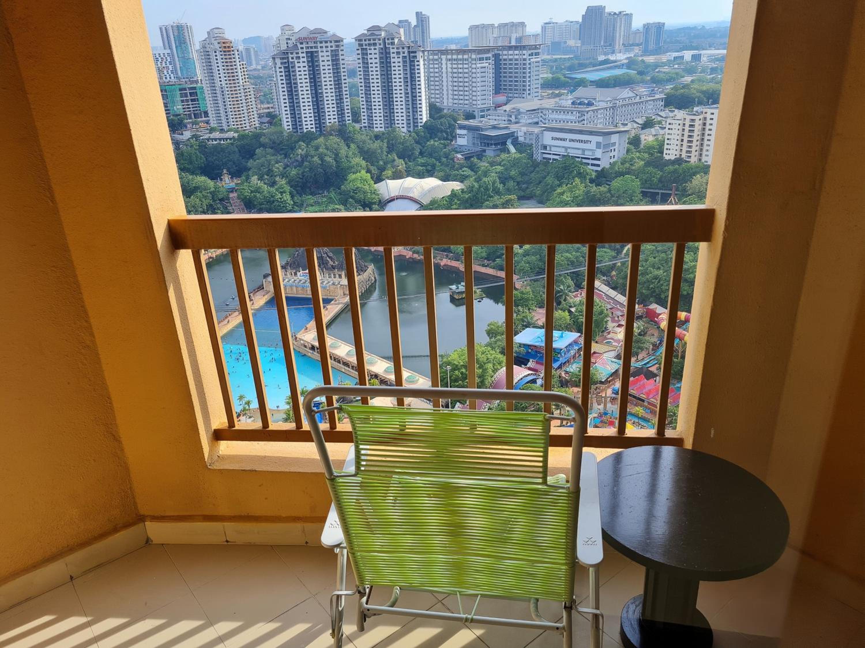 Sunway Lagoon Resort Suite @ Pyramid 2Bedroom photo 4