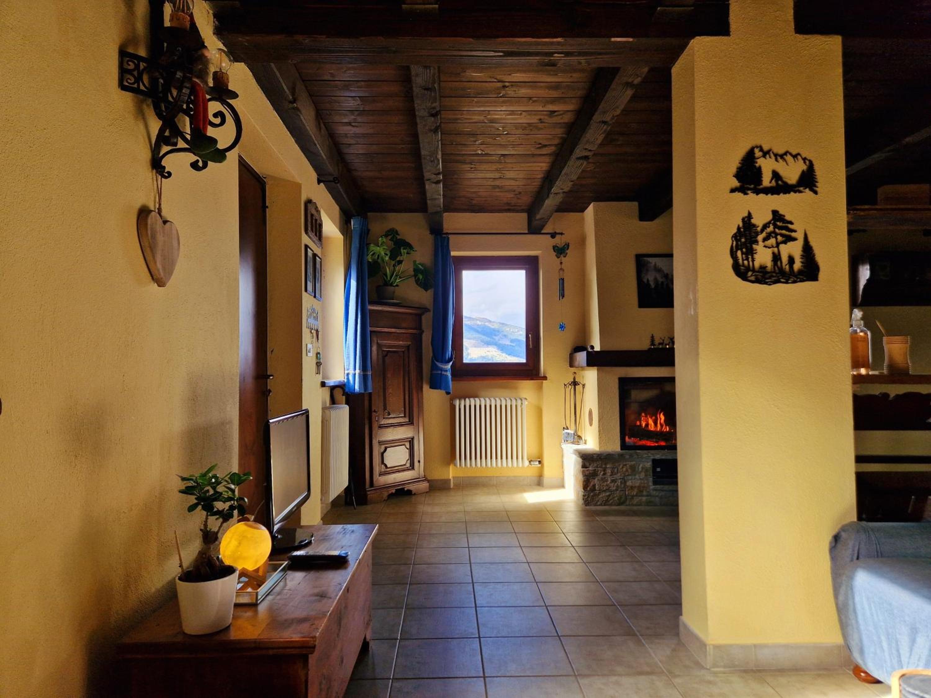 Chalet Grande Cerise - vicino ad Aosta e Pila view 2