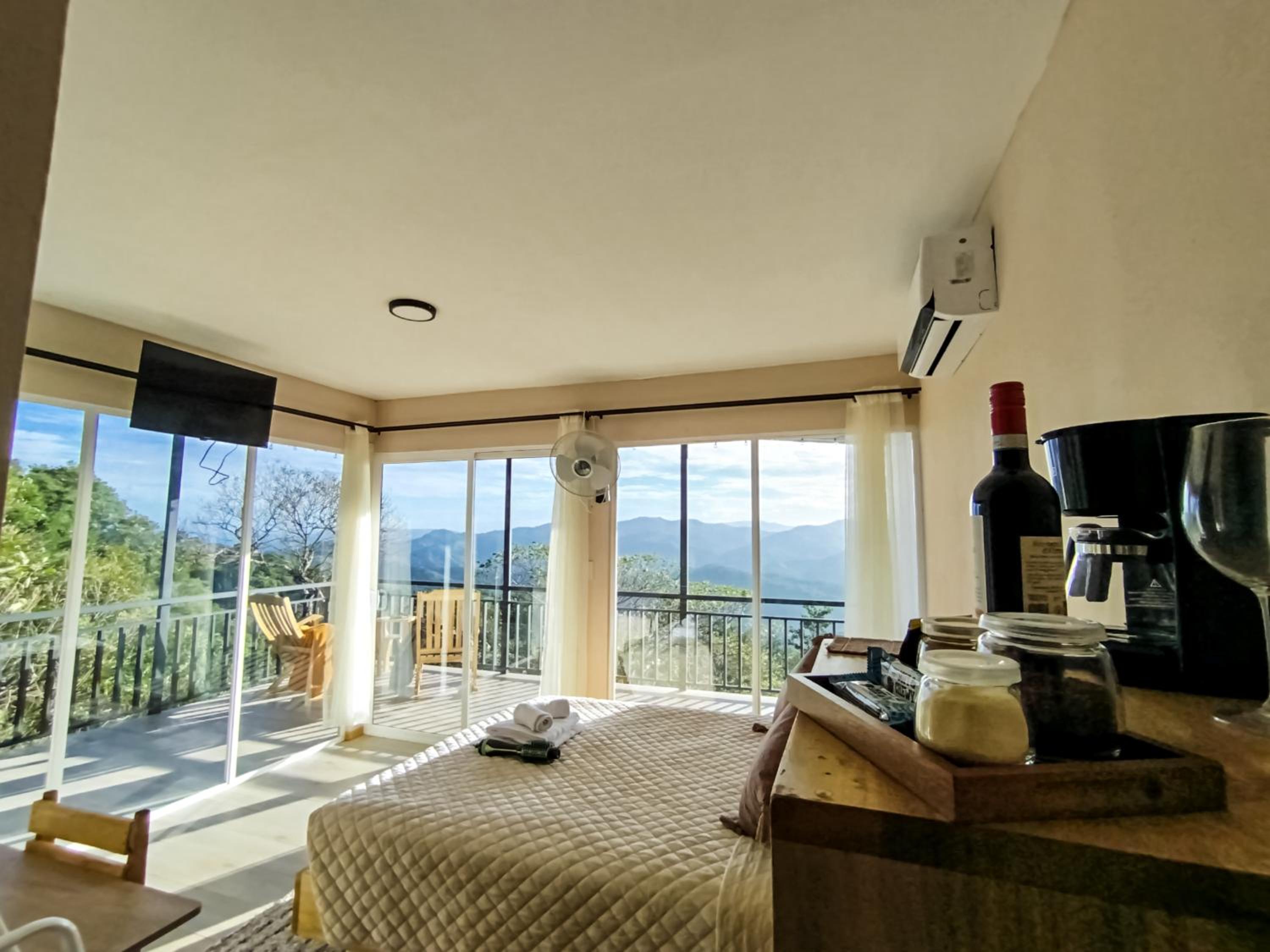 Nosara Hideaway 1 - Mountain View Cabins & BREAKFAST PROVIDED