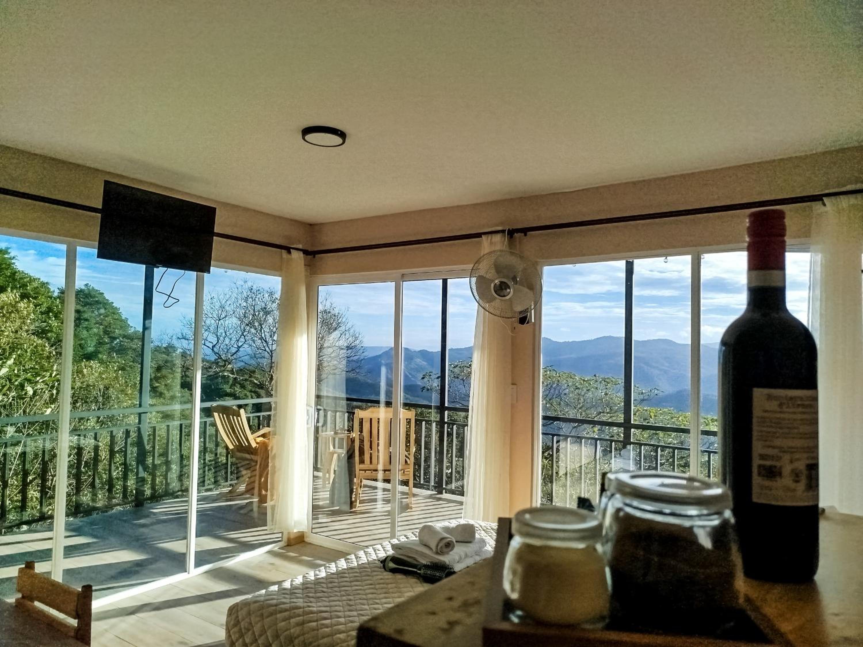 Nosara Hideaway 1 - Mountain View Cabins & BREAKFAST PROVIDED