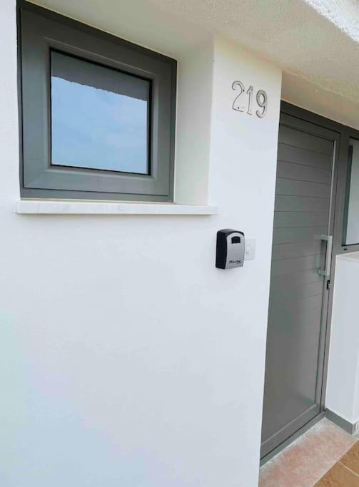 Roomy Studio - stone throw away to Nissi Beach!