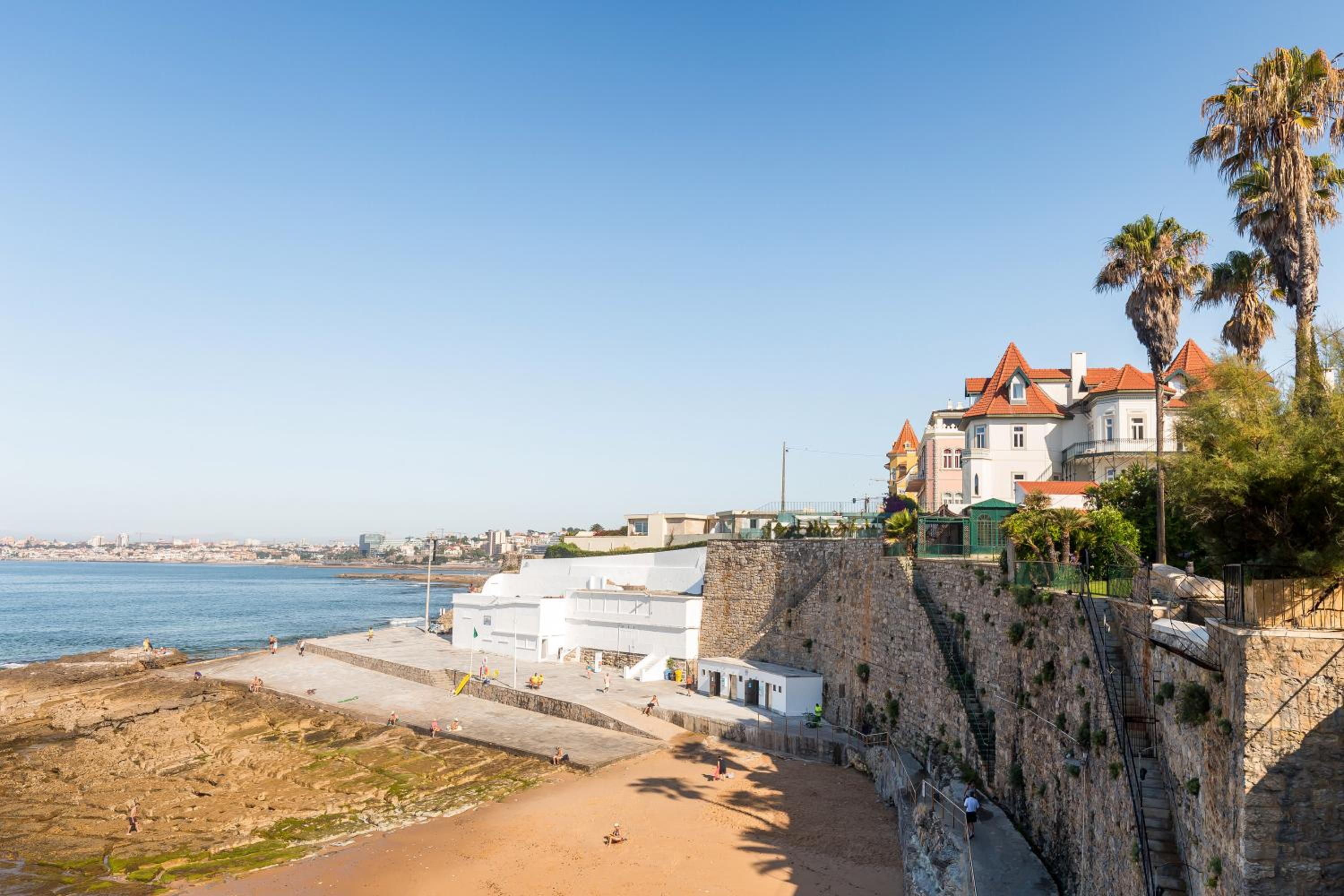 Spacious Apartment T3 Near Beach