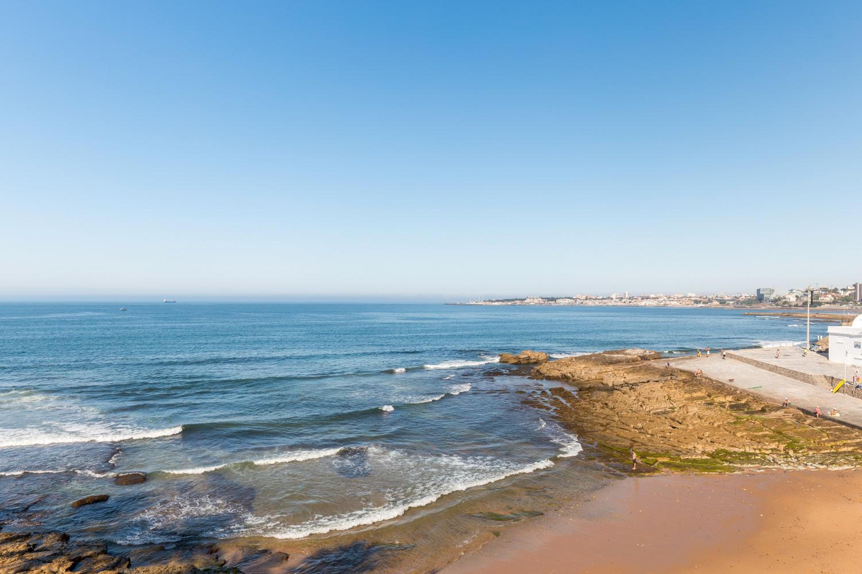Spacious Apartment T3 Near Beach