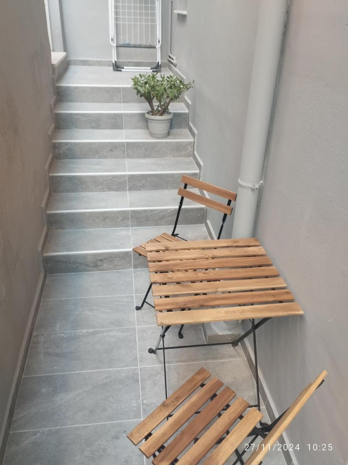 EvAdam Studio