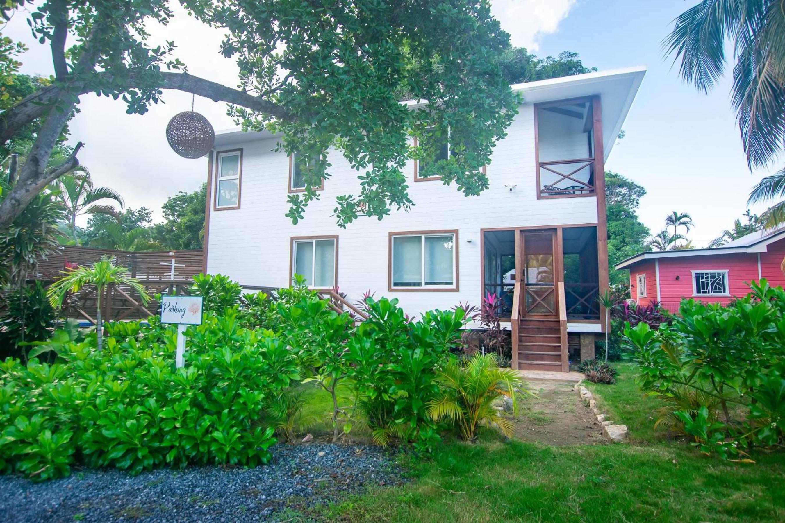 Casa Coral and Casa Palmera home