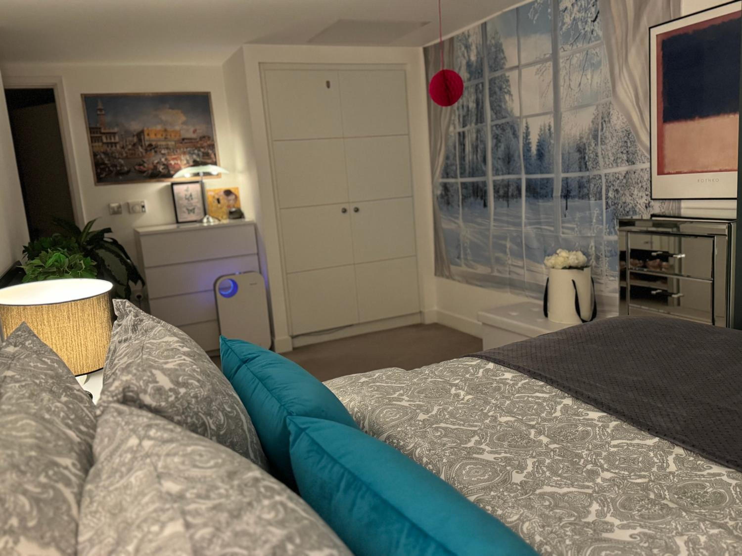 hotel room