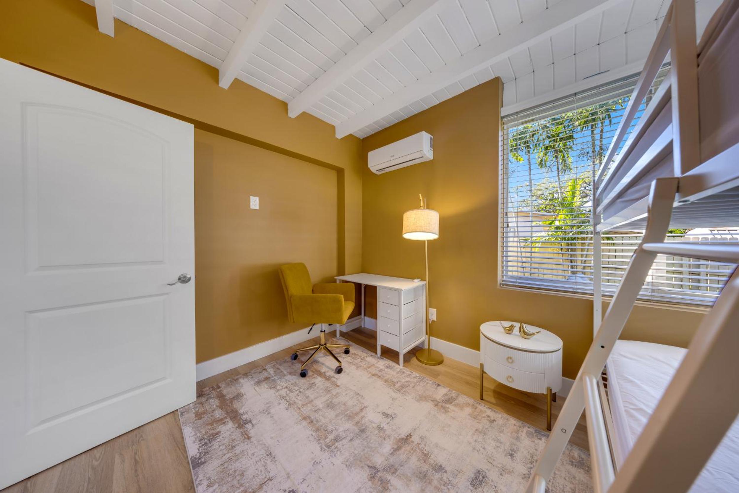 Tropical Villa Retreat with Private Pool & Peaceful Backyard - Stylish Escape in a Tranquil Residential Area