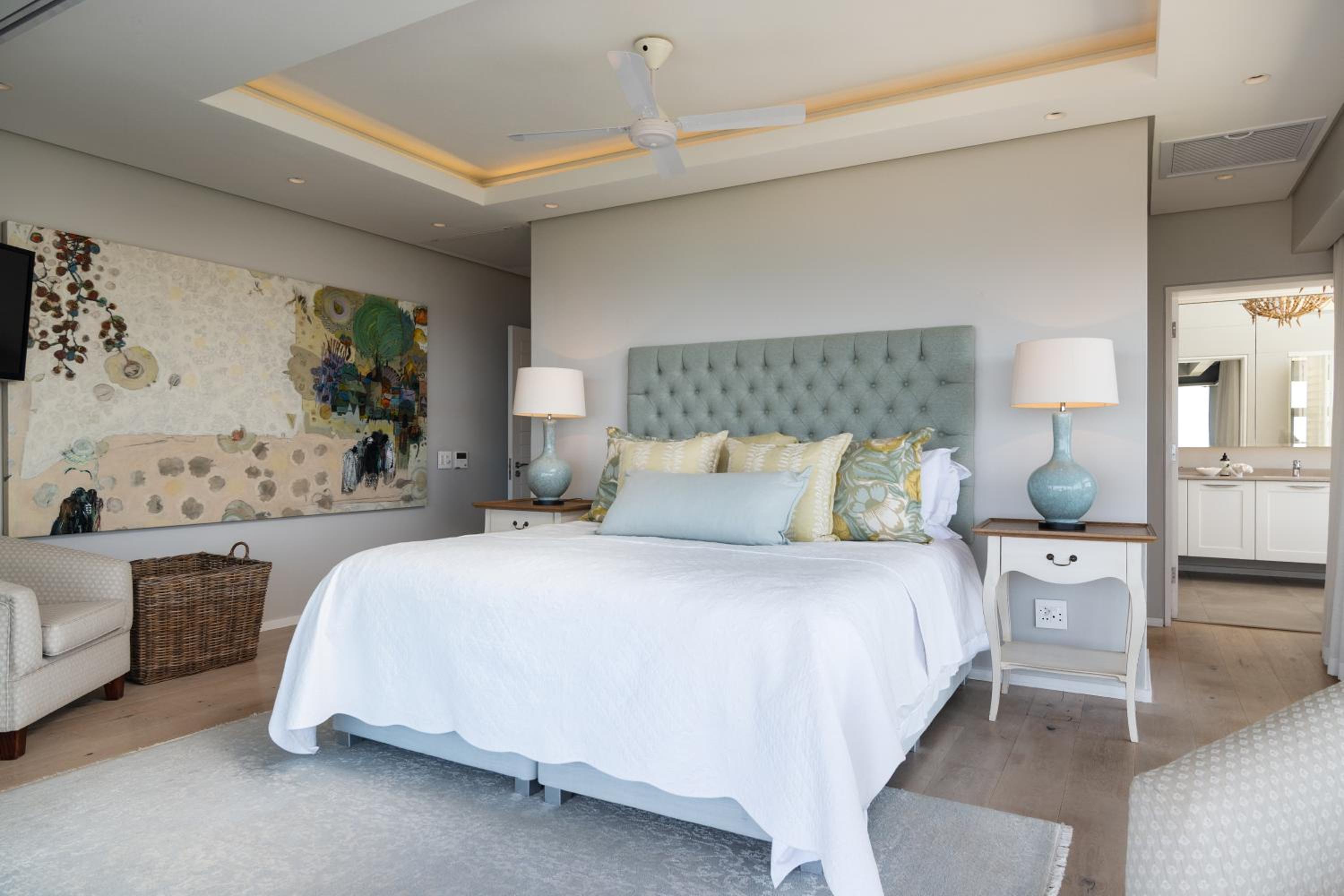 Lymegrove Beach Villa