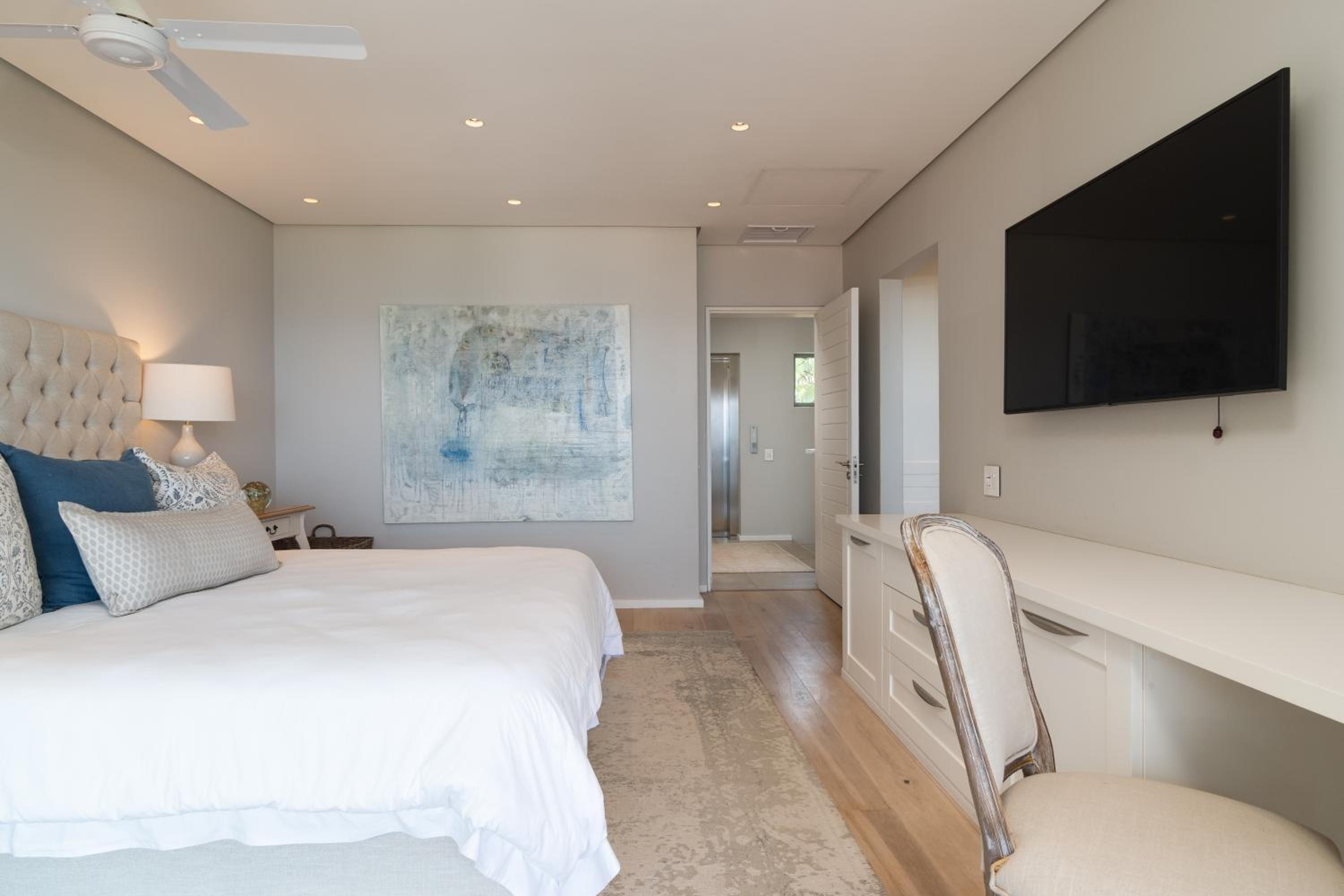 Lymegrove Beach Villa
