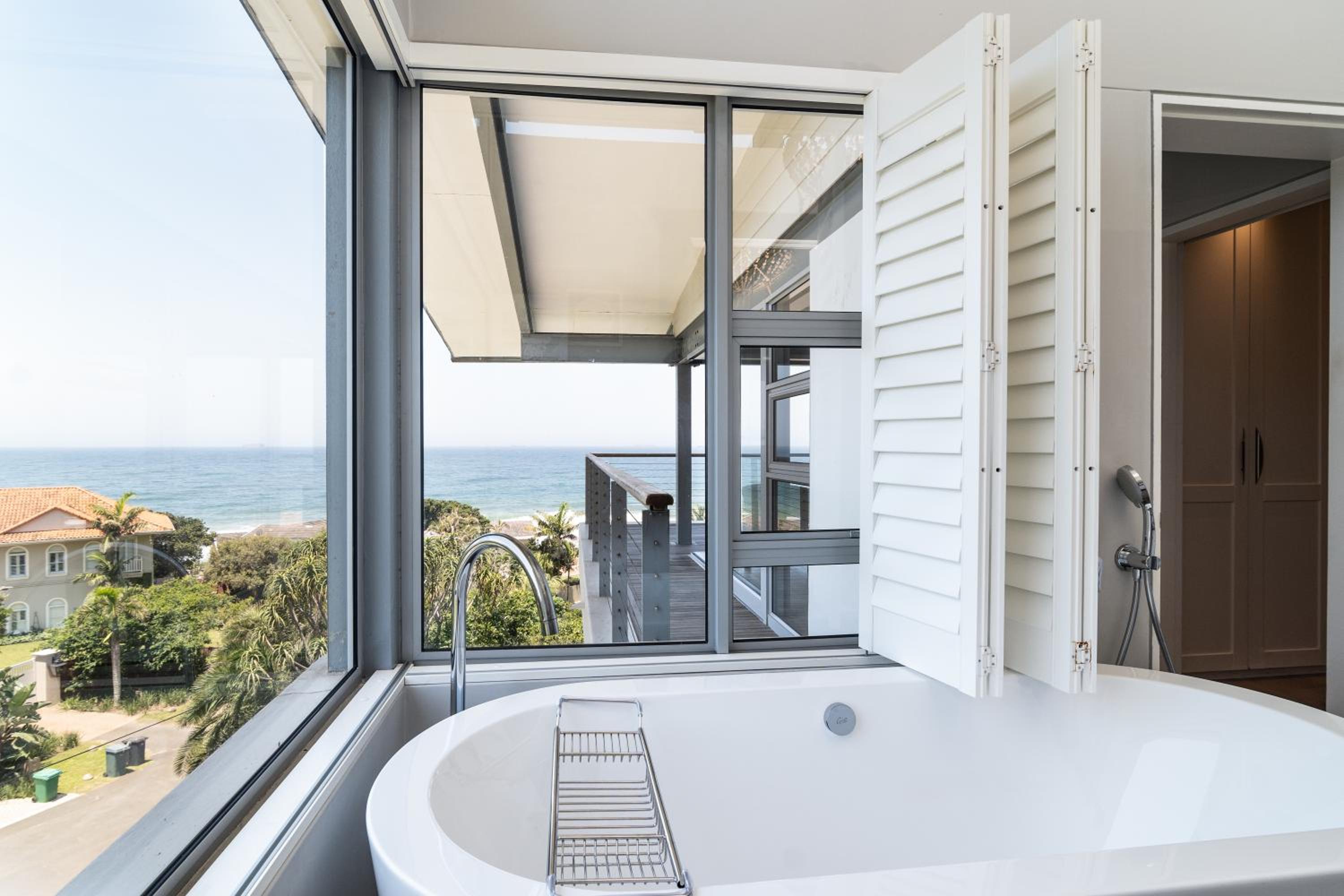 Lymegrove Beach Villa