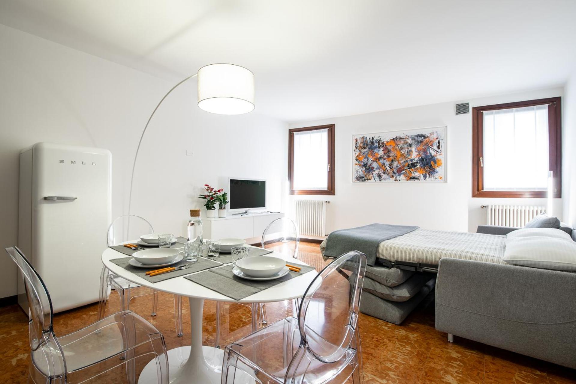 Lovelyhomes Riviera Apartment