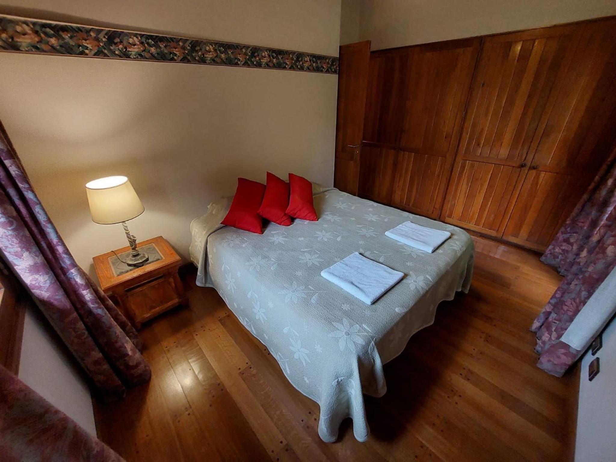 Casa Cavas Magnolia, con Cava de Vinos en Chacras!