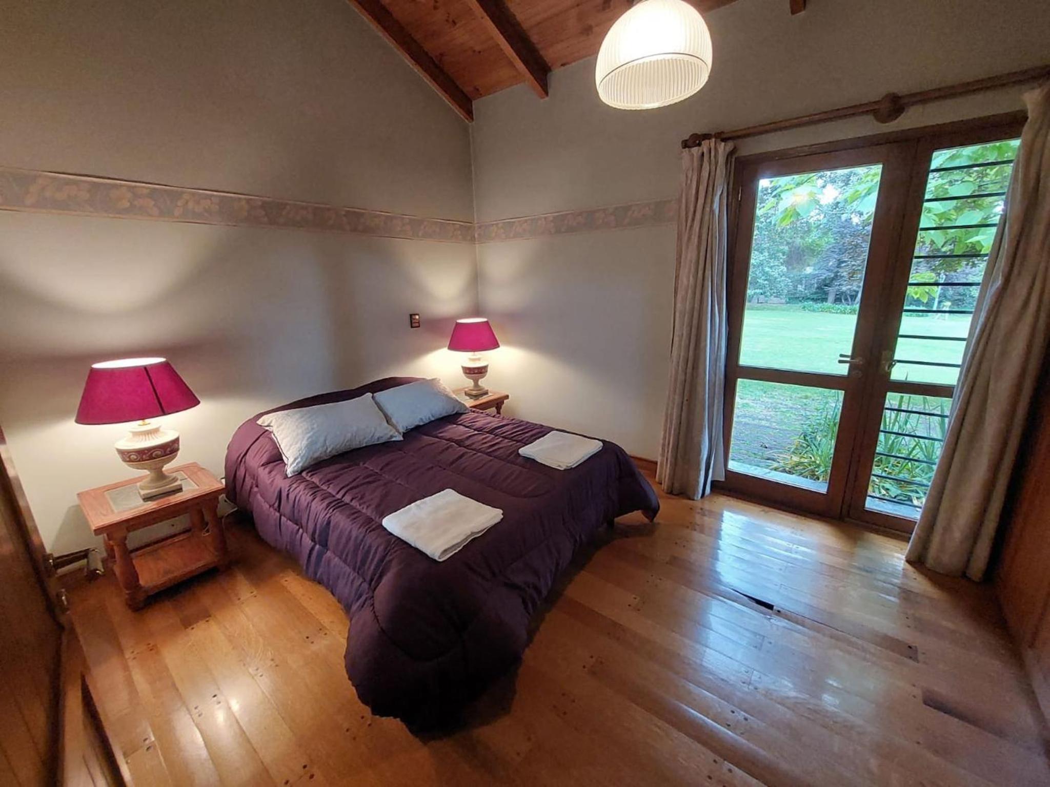 Casa Cavas Magnolia, con Cava de Vinos en Chacras!