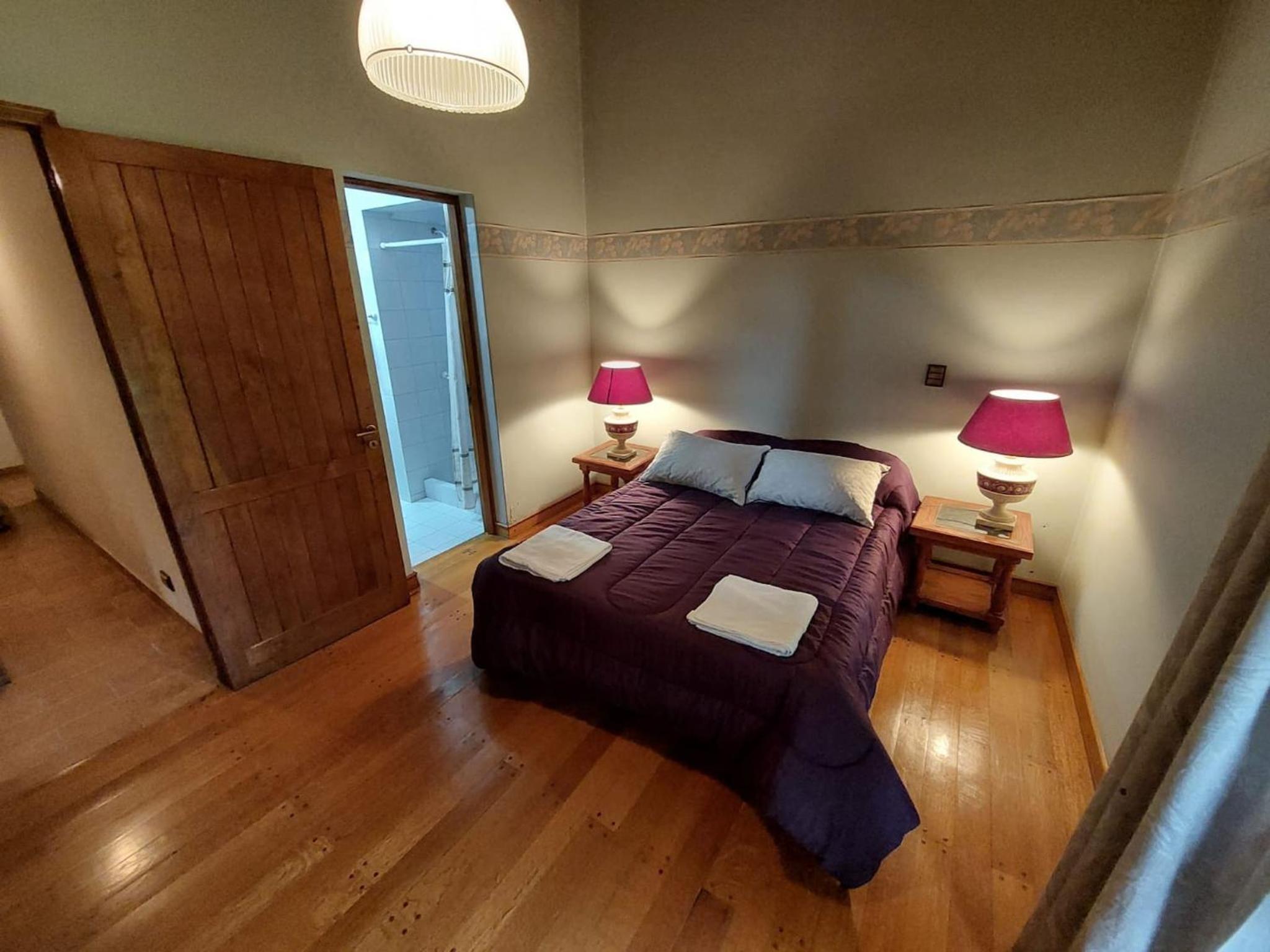 Casa Cavas Magnolia, con Cava de Vinos en Chacras!
