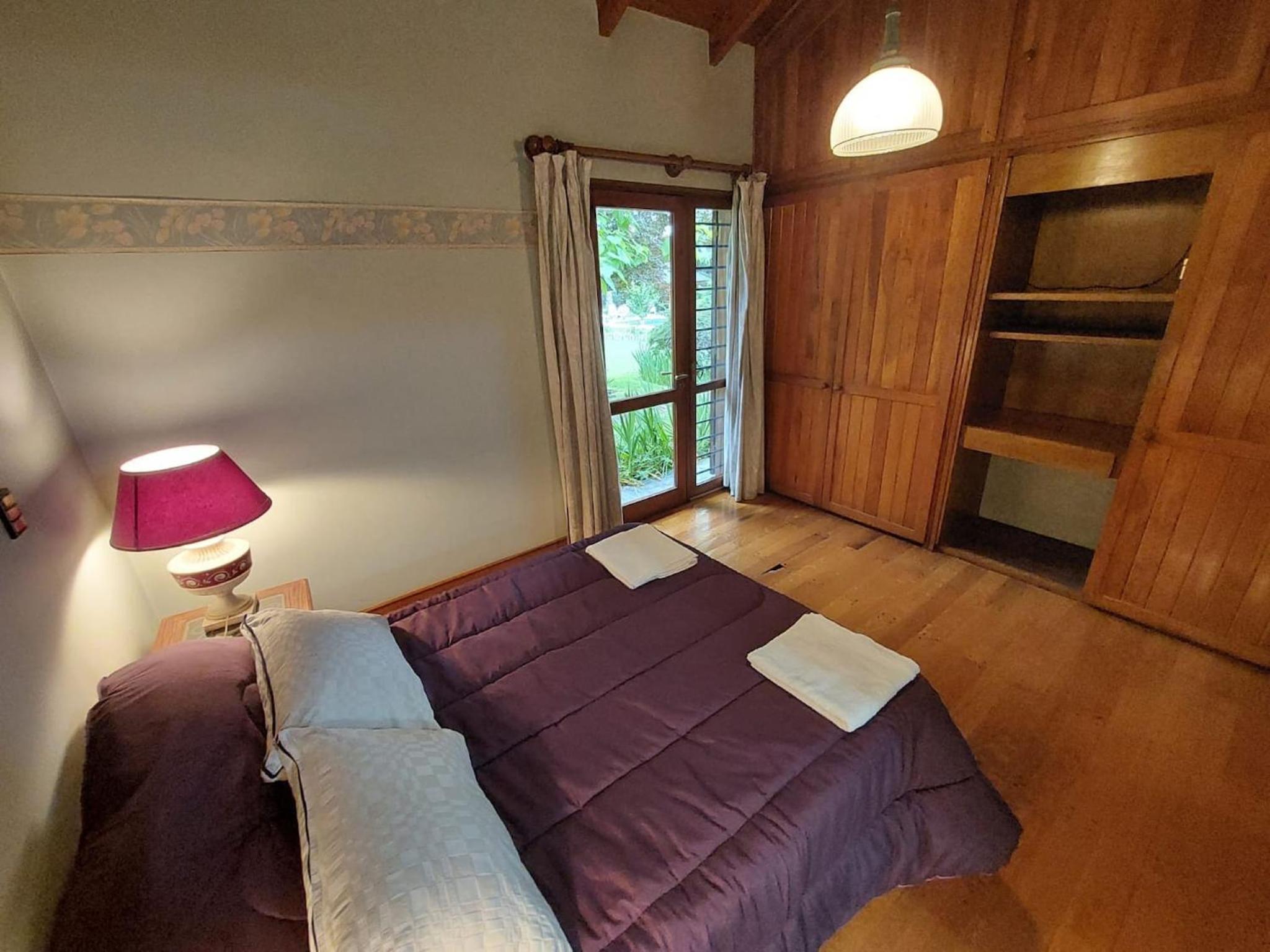 Casa Cavas Magnolia, con Cava de Vinos en Chacras!
