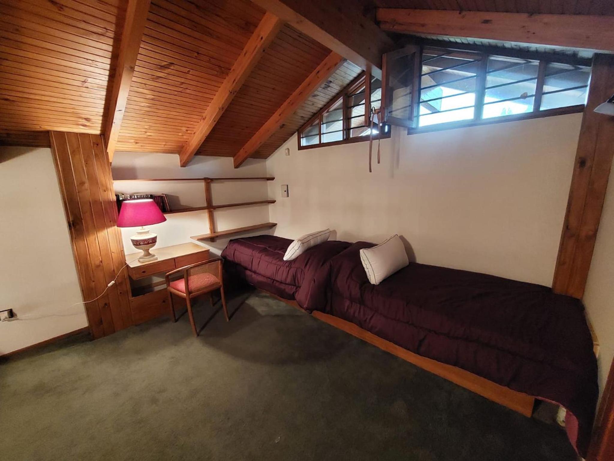 Casa Cavas Magnolia, con Cava de Vinos en Chacras!