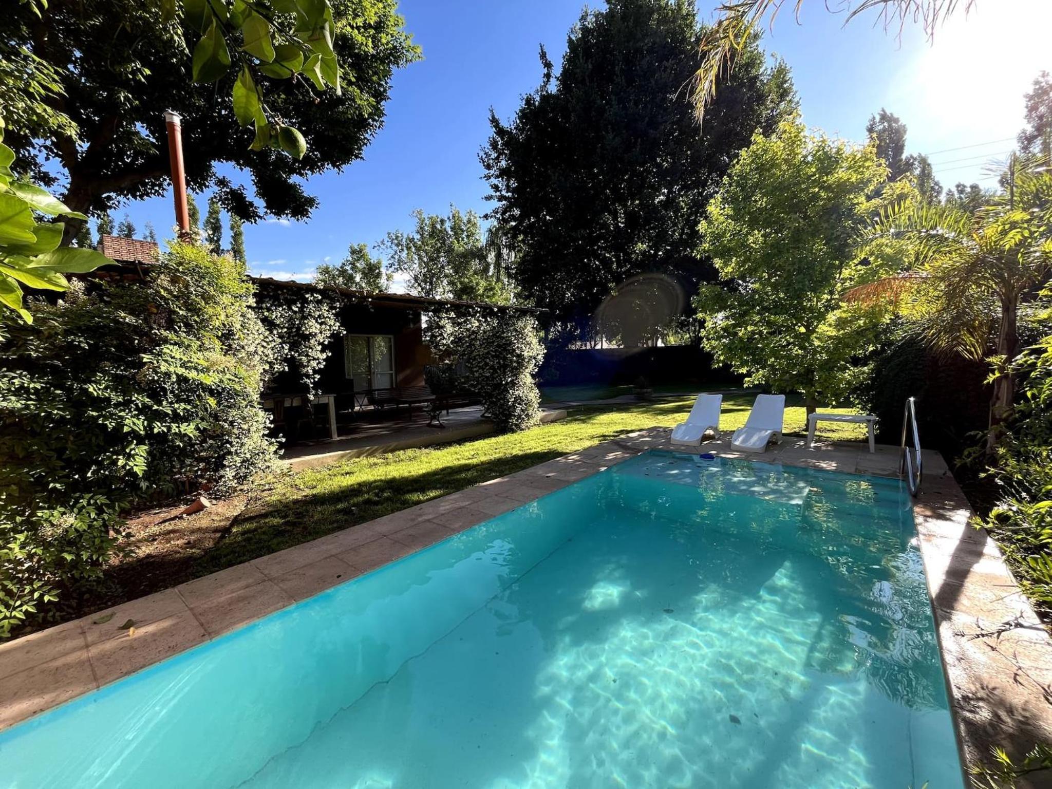 Casa Miss Mary, con piscina en Chacras de Coria!