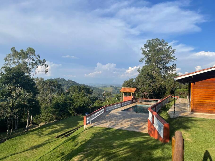 Chácara em meio à natureza