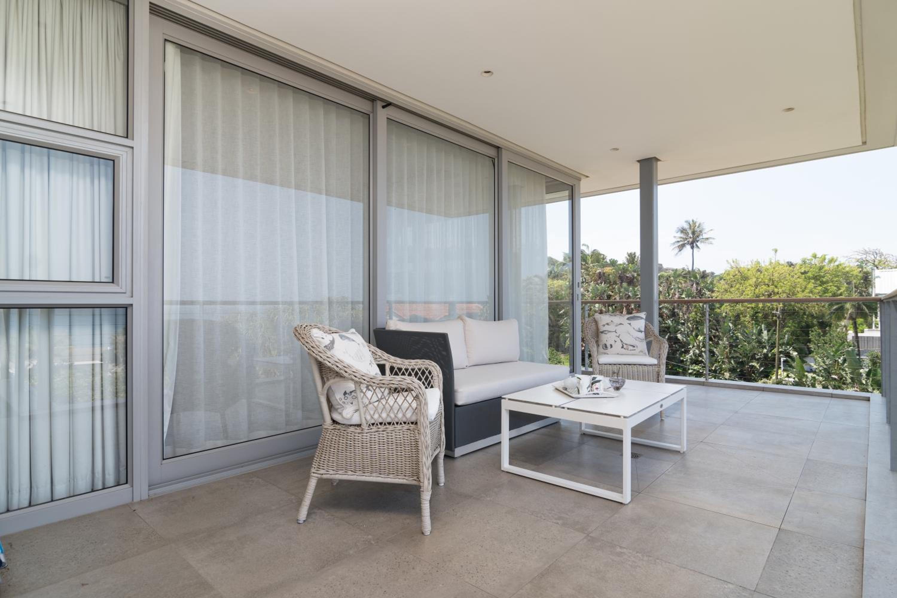 Lymegrove Beach Villa