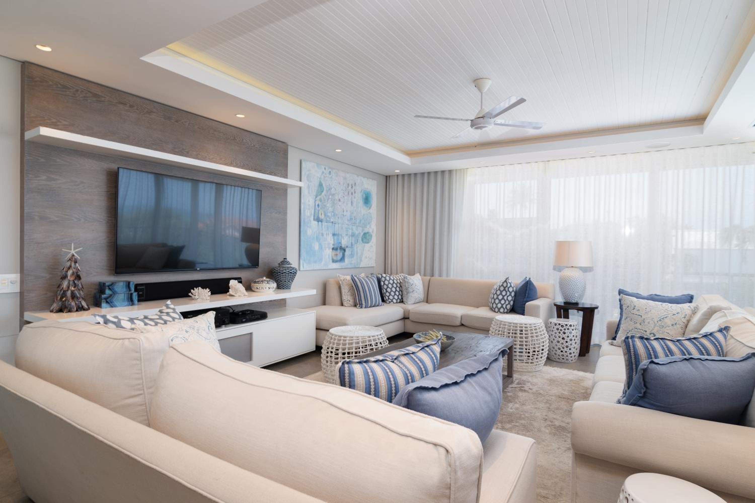 Lymegrove Beach Villa