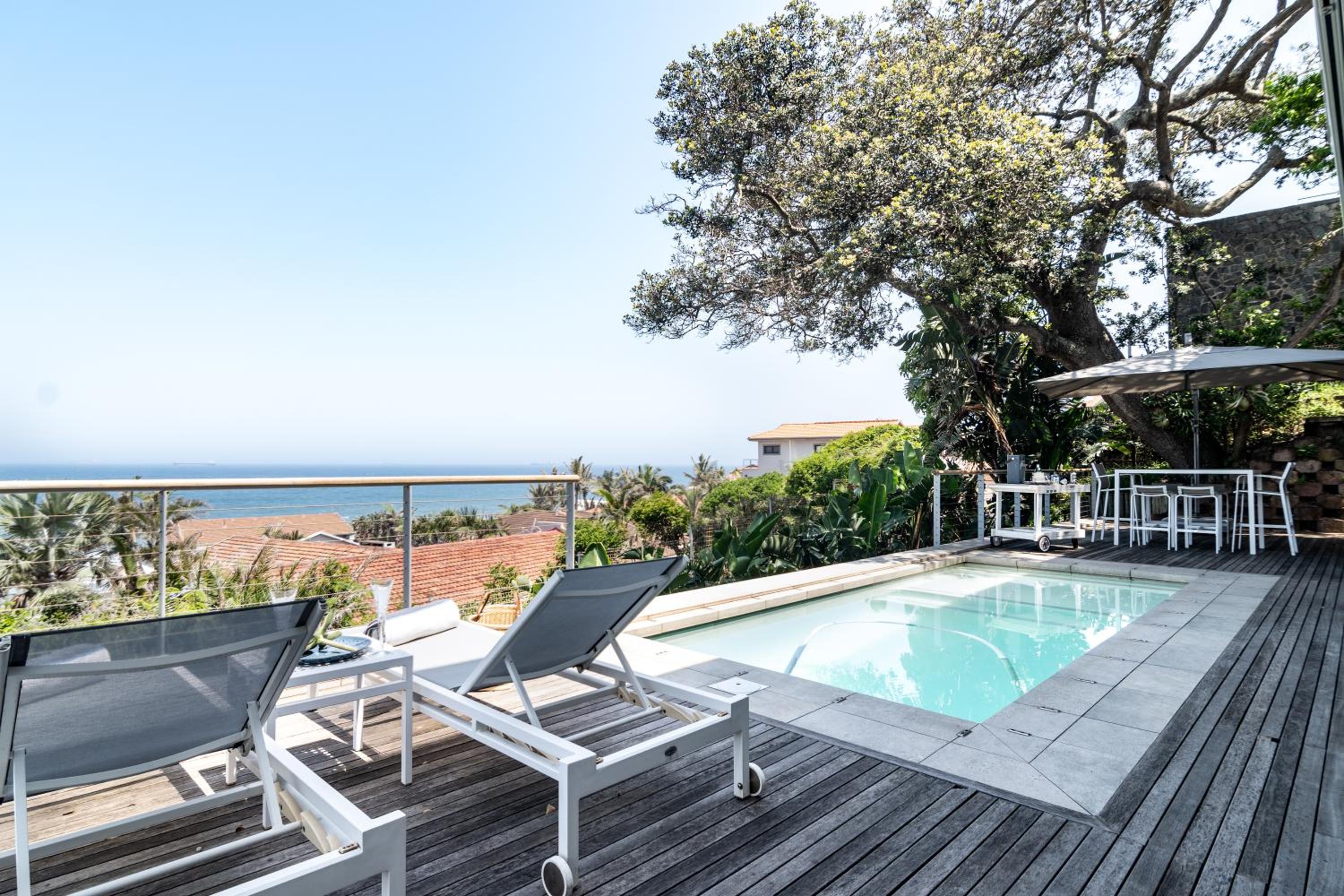 Lymegrove Beach Villa