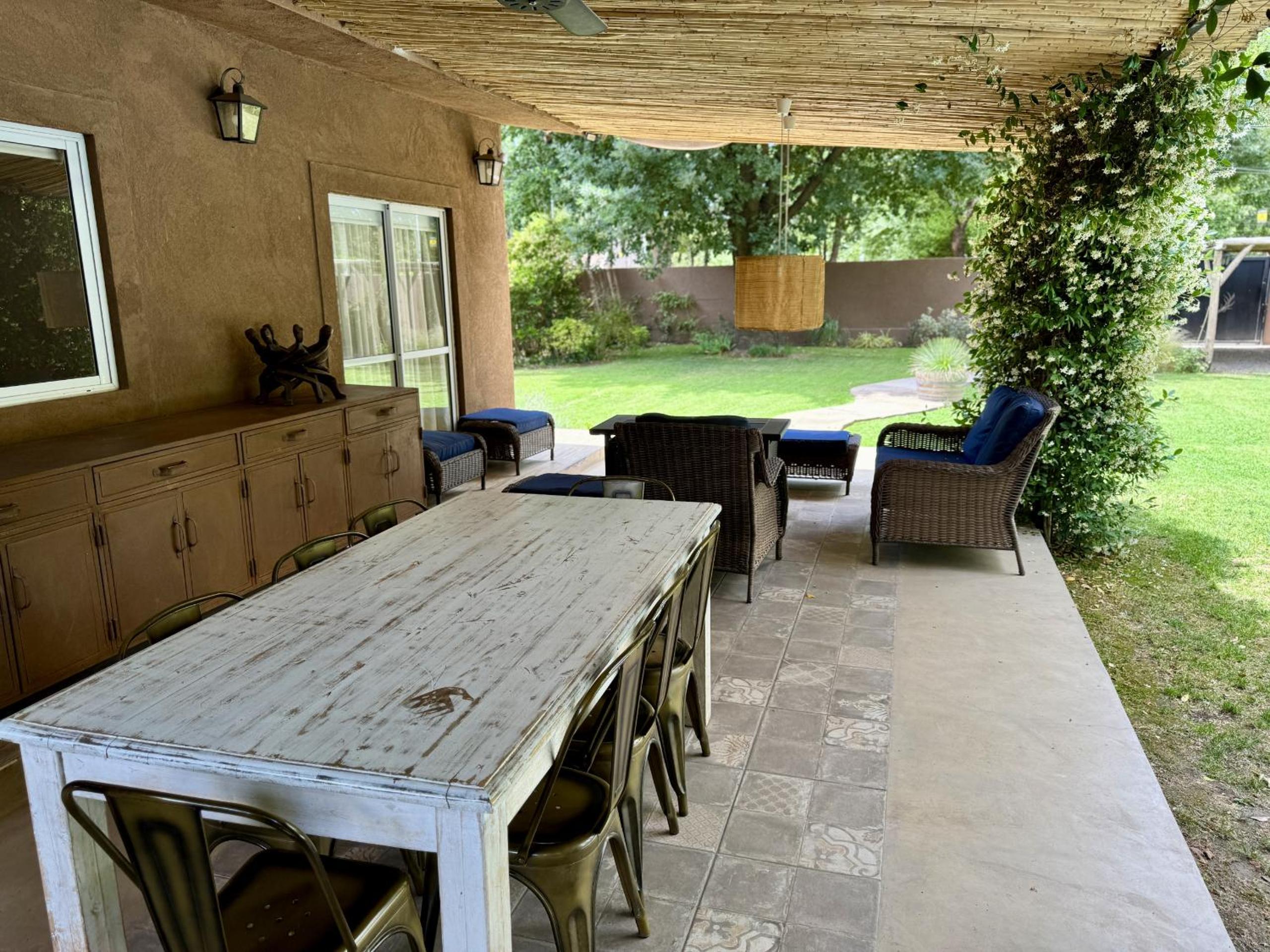 Casa Miss Mary, con piscina en Chacras de Coria!