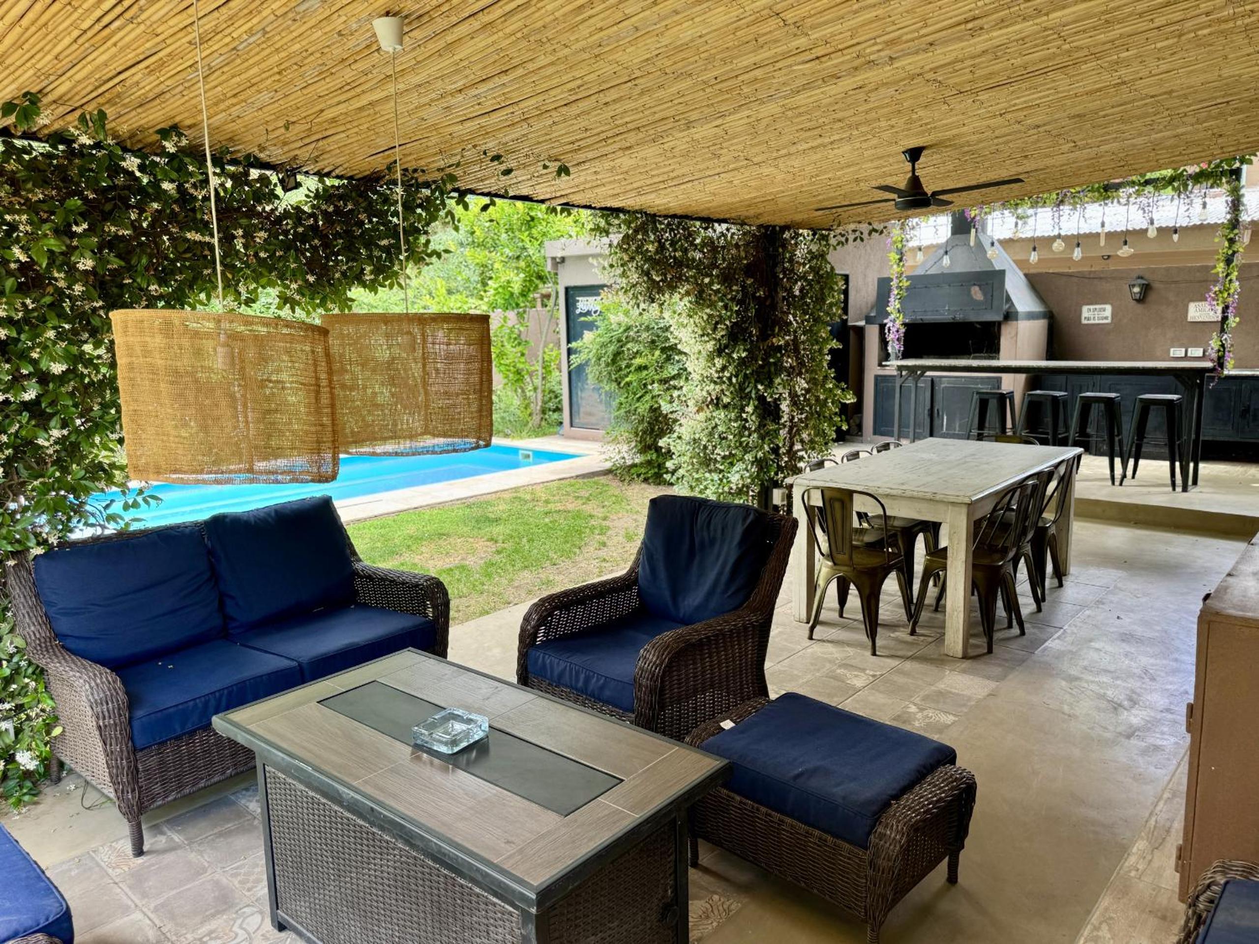 Casa Miss Mary, con piscina en Chacras de Coria!