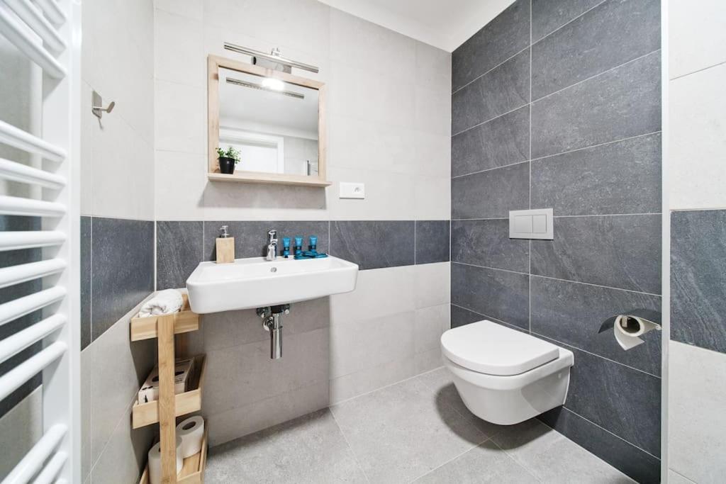 Marble Apartment