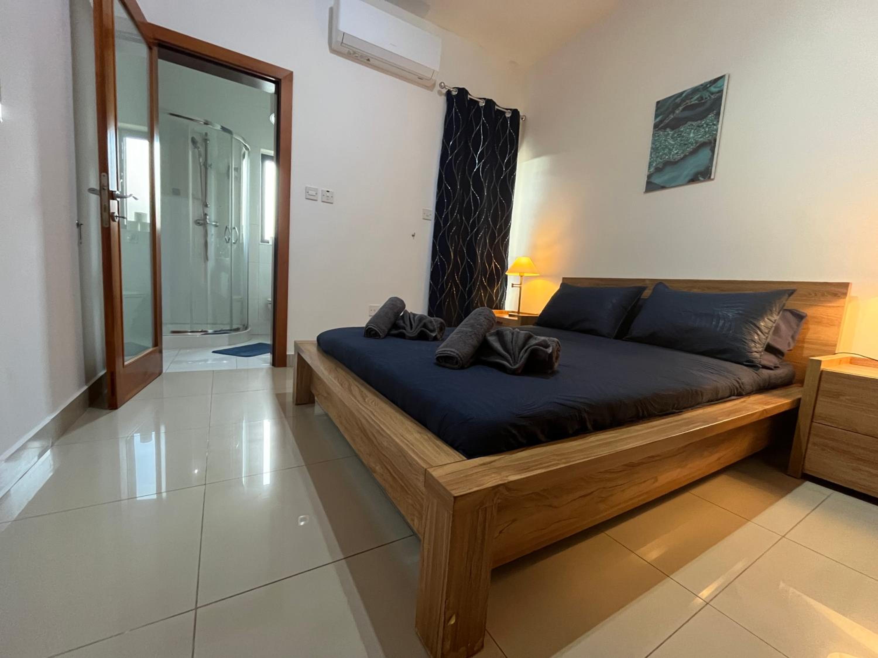 Spacious Side Seaview Sliema Apartment view 4