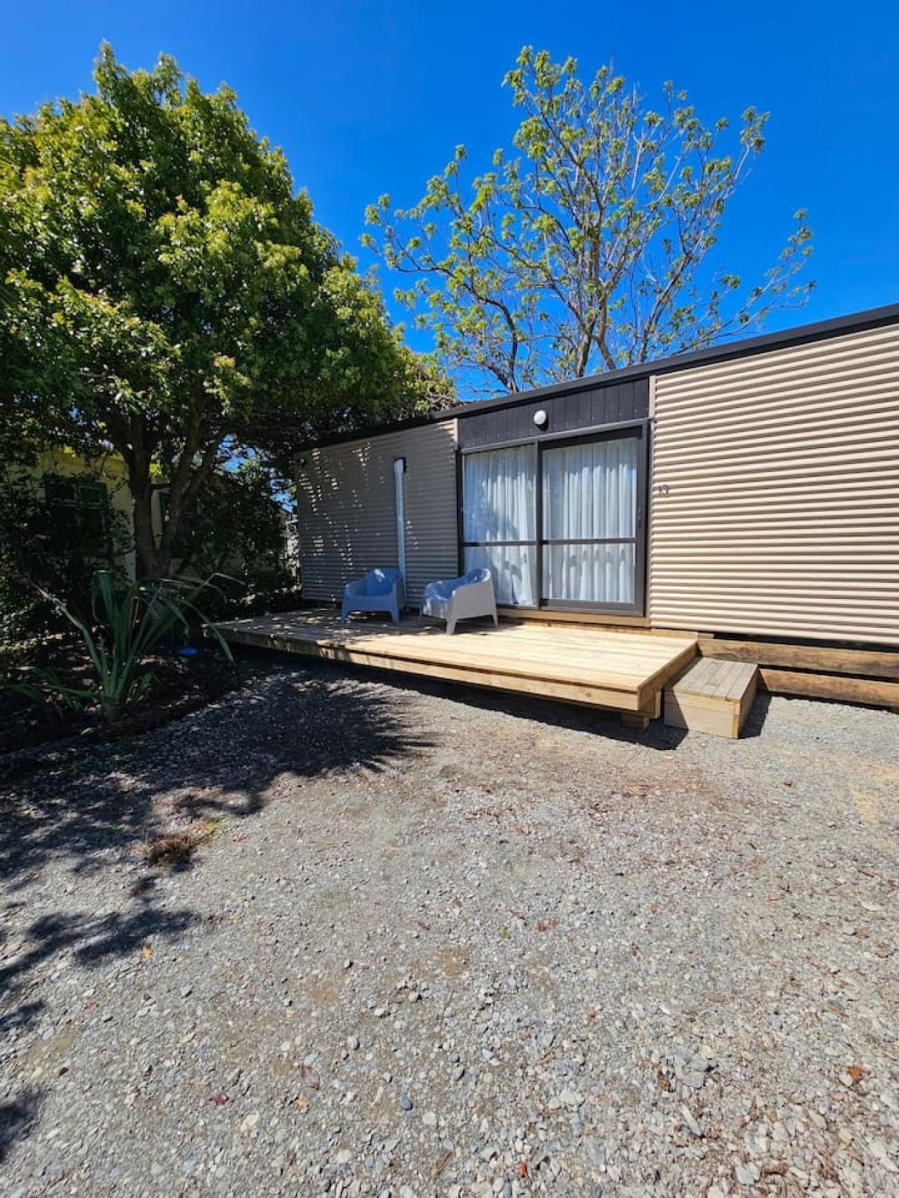 Karamu- Spacious, quiet, and close to amenities
