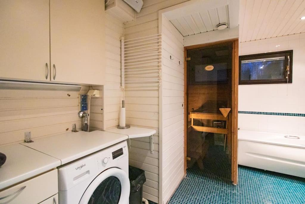 Waterfront Townhouse with BathTub Sauna,FREE Parking