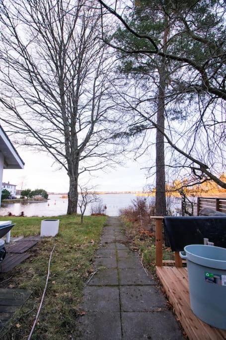 Waterfront Townhouse with BathTub Sauna,FREE Parking