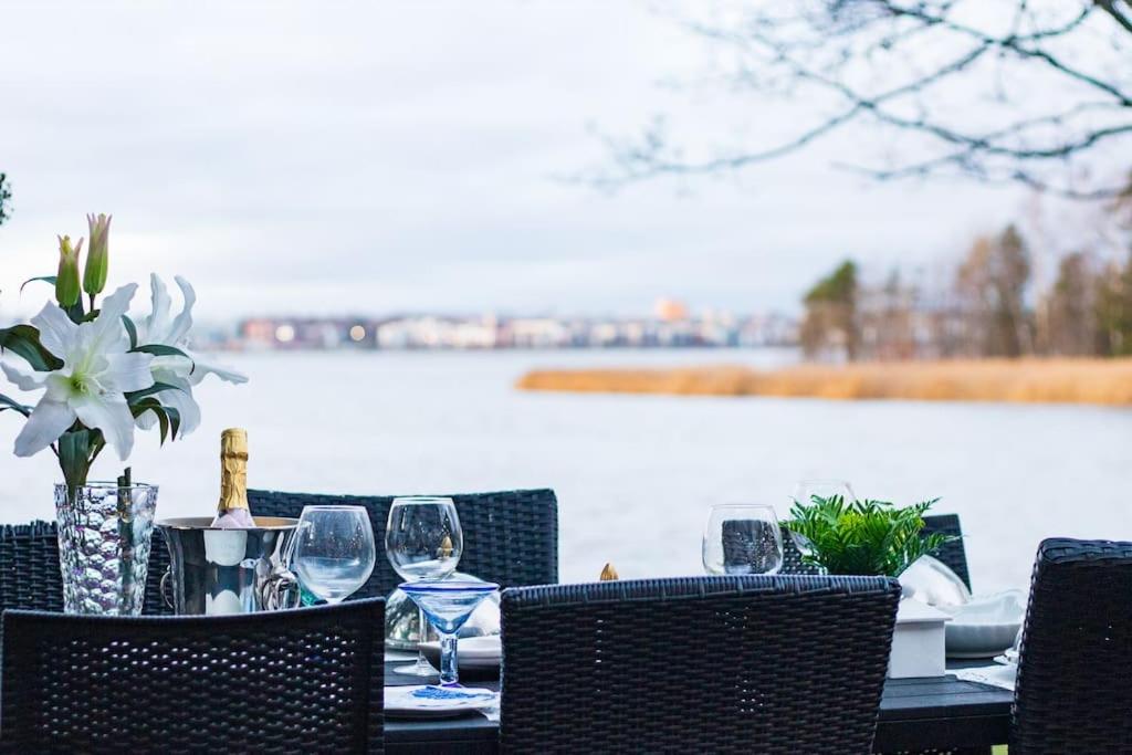 Waterfront Townhouse with BathTub Sauna,FREE Parking