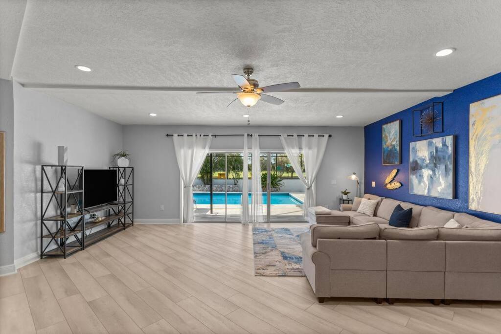 Luxury Ranch Master King Bed with heated Salted Pool