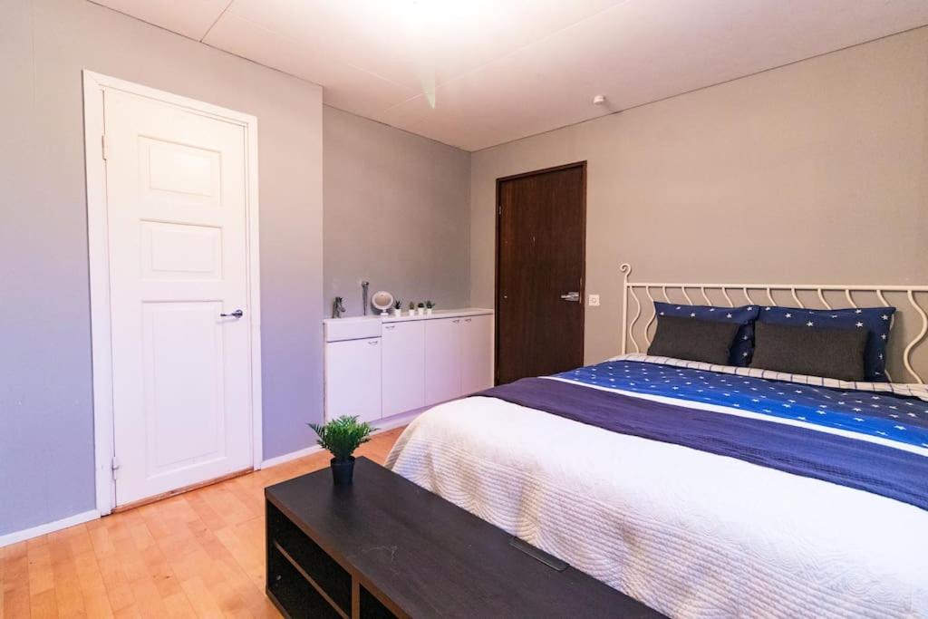 Waterfront Townhouse with BathTub Sauna,FREE Parking