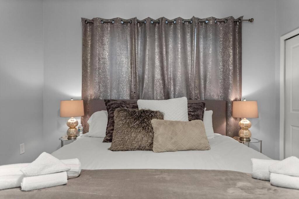 Luxury Ranch Master King Bed with heated Salted Pool