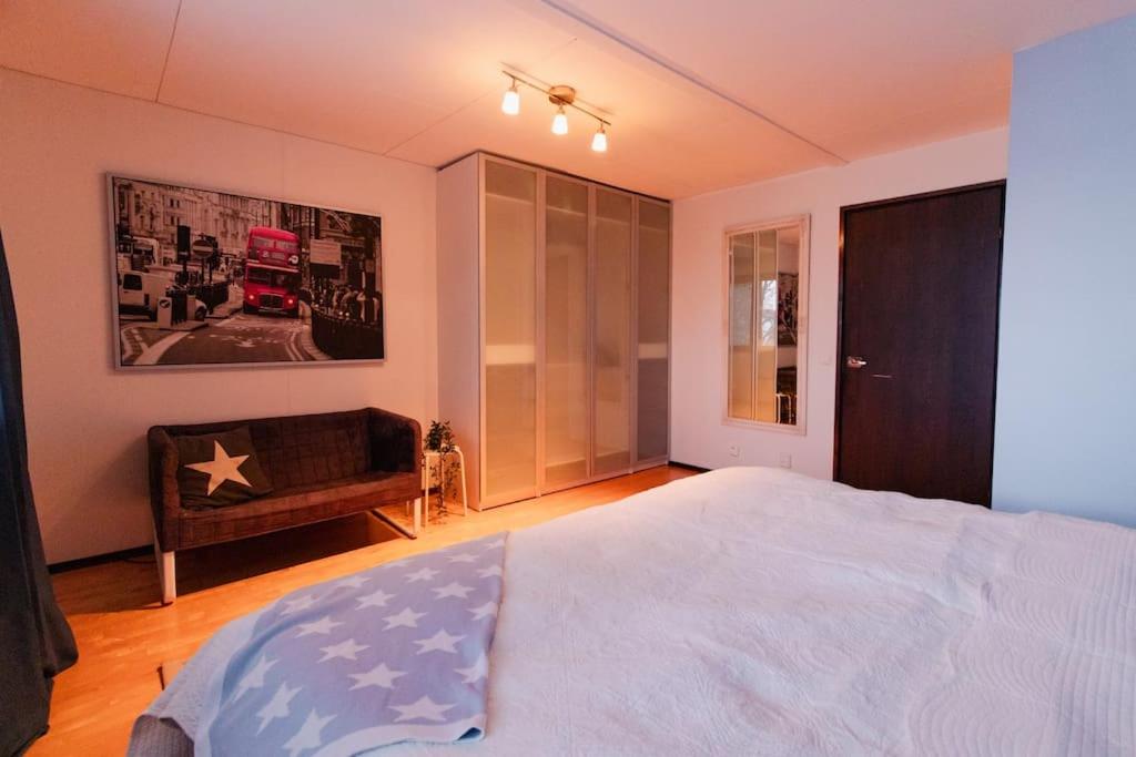 Waterfront Townhouse with BathTub Sauna,FREE Parking