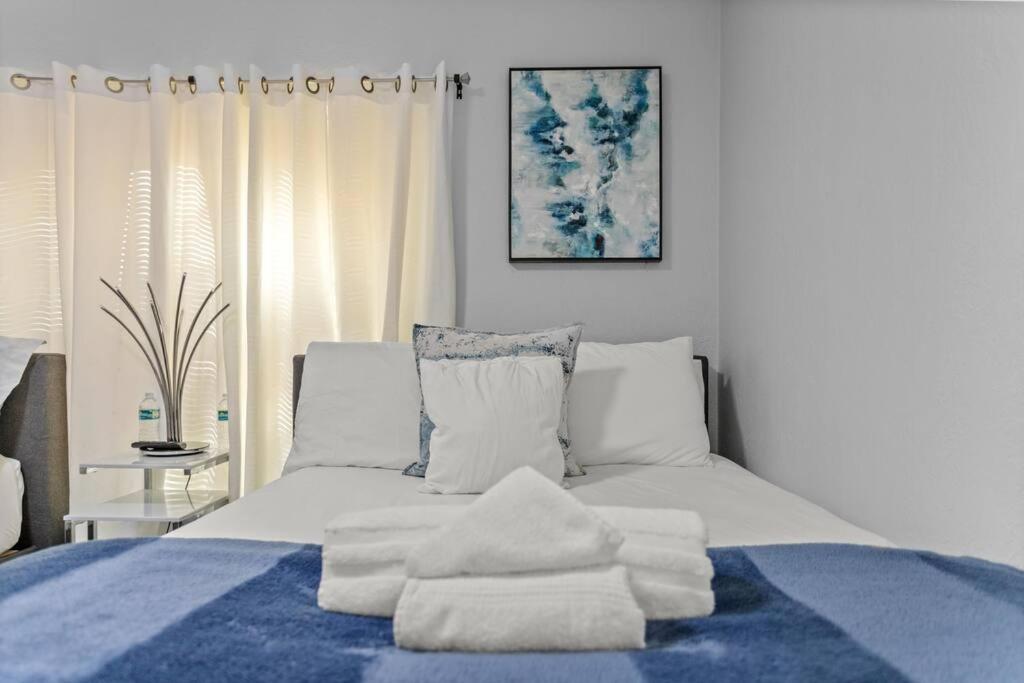 Luxury Ranch Master King Bed with heated Salted Pool