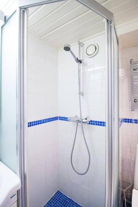 Waterfront Townhouse with BathTub Sauna,FREE Parking