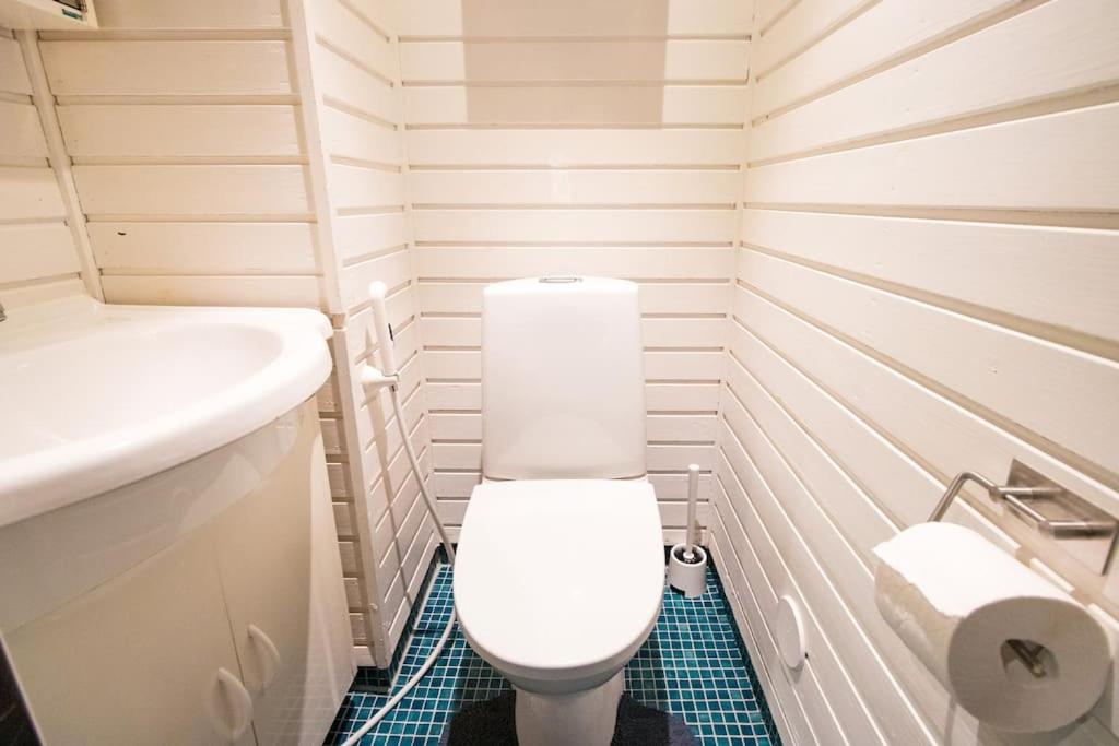 Waterfront Townhouse with BathTub Sauna,FREE Parking