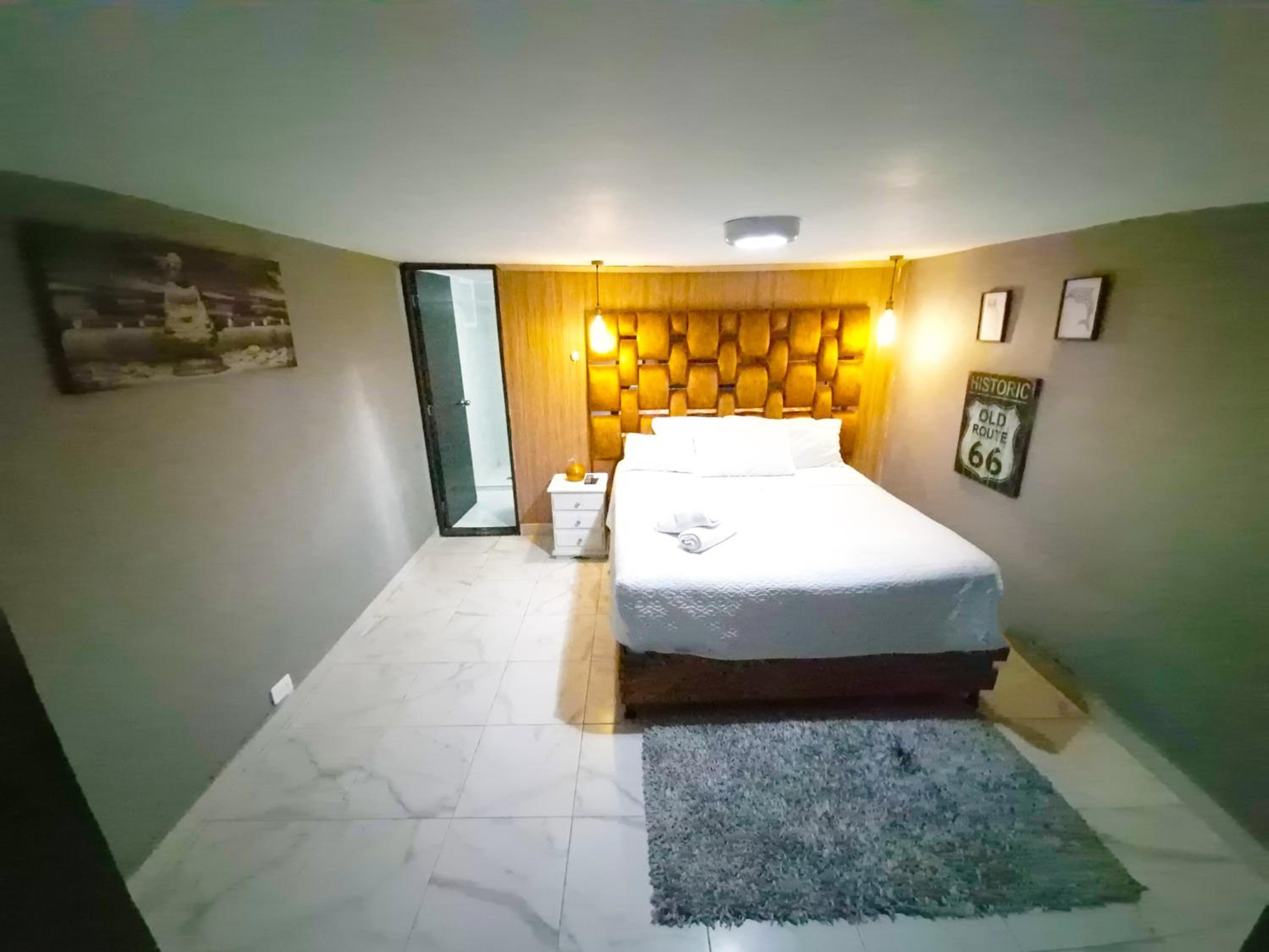 Duplex w Rooftop, Pool & 3 Jacuzzi, Maid, Security