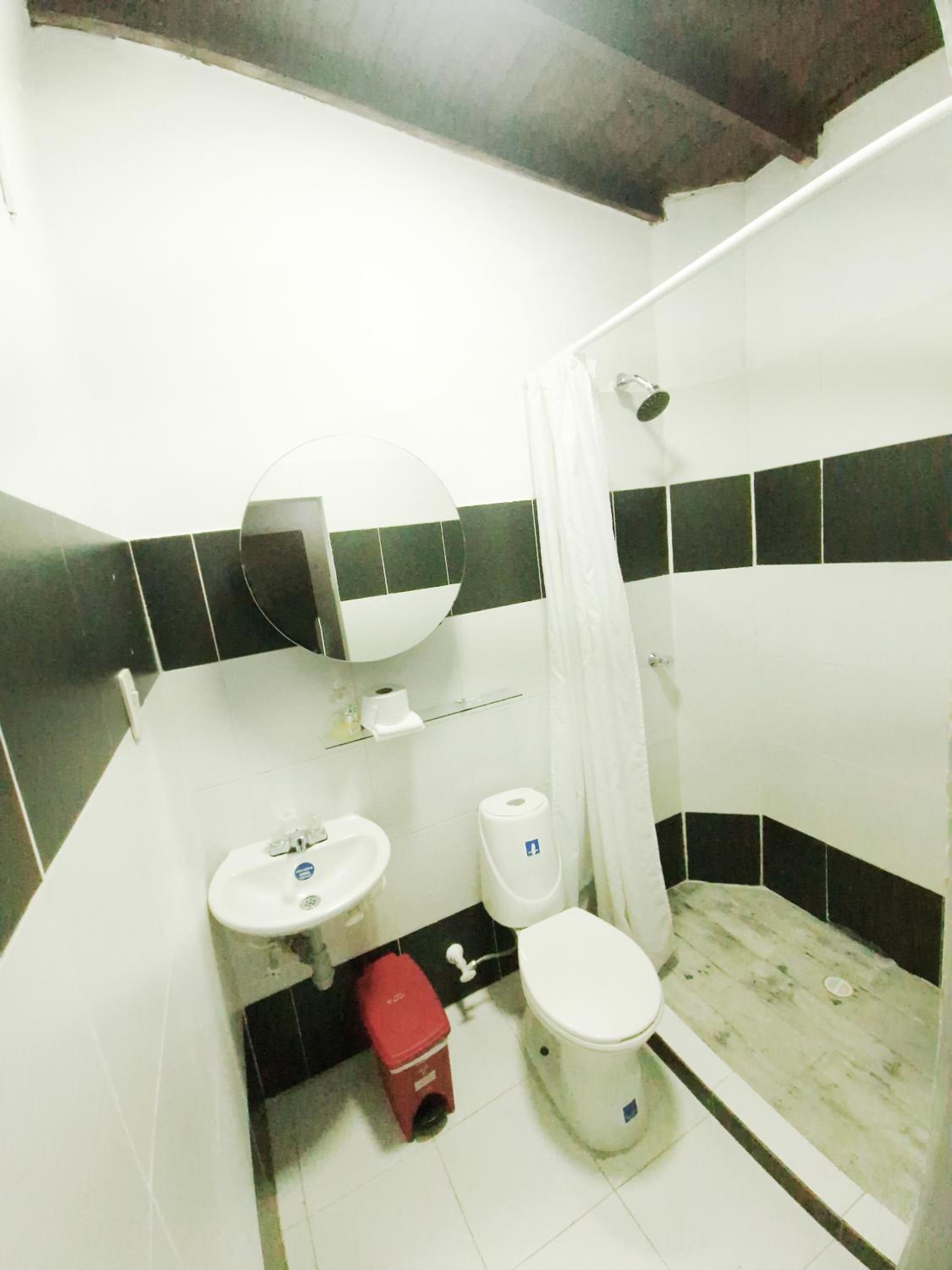 Duplex w Rooftop, Pool & 3 Jacuzzi, Maid, Security