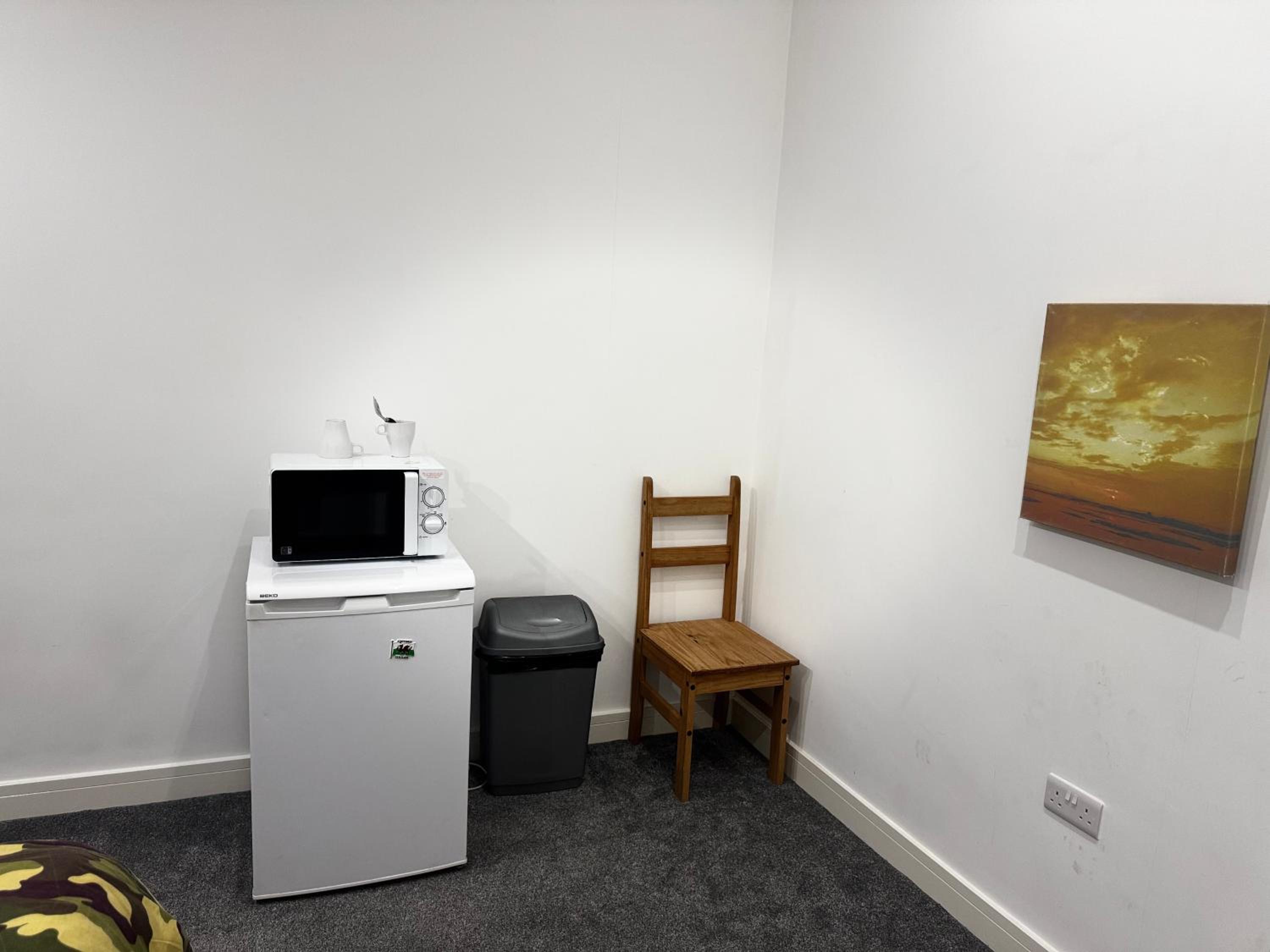 Beautiful En-suite Room with Bath Tub to Let in the Jewelry Quarter view 3