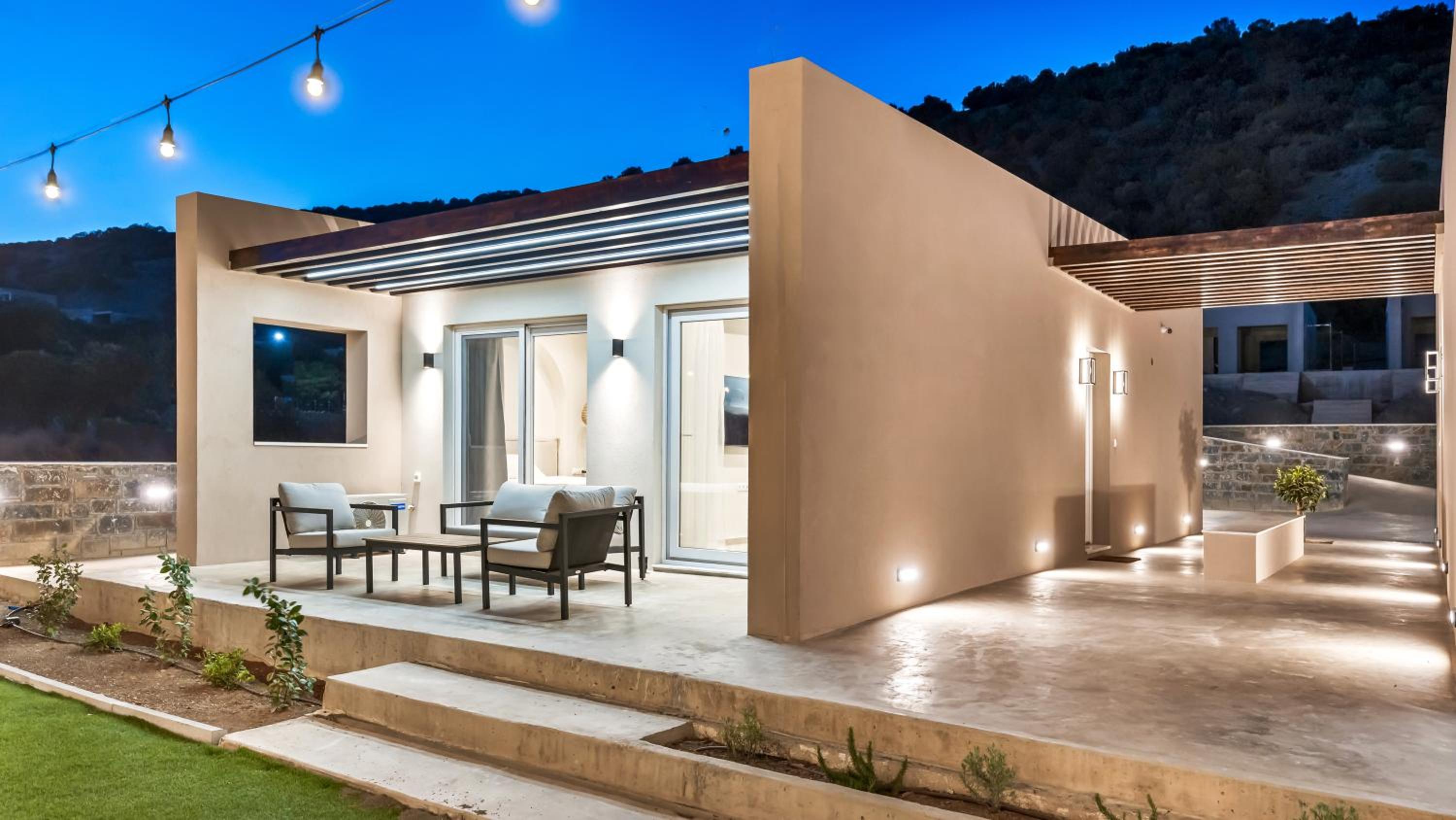 Blue Dream - Beach Front Villa