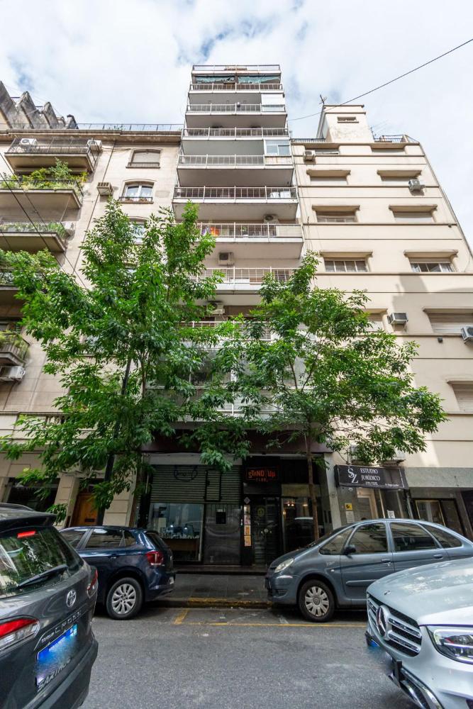 Elegante departamento ubicado en la mejor zona de Recoleta sobre la calle Paraná 1019