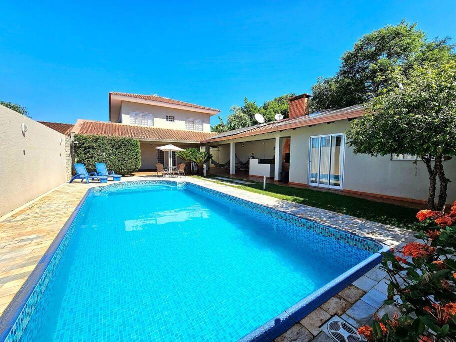 Linda casa 5 quartos prox a av cataratas e centro