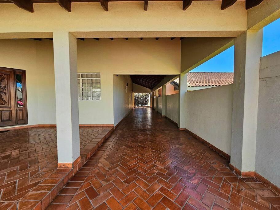 Linda casa 5 quartos prox a av cataratas e centro