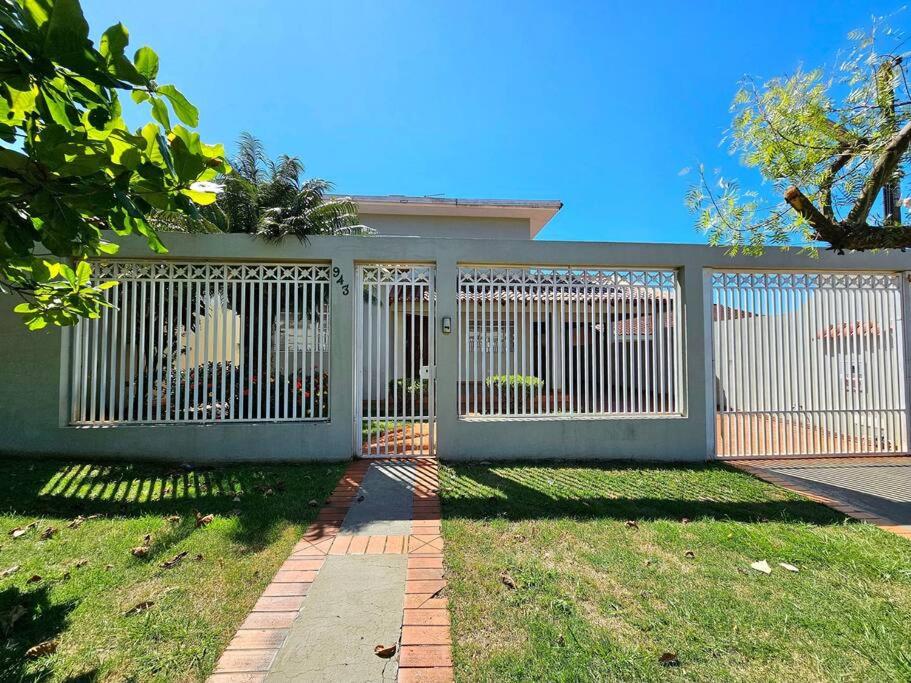 Linda casa 5 quartos prox a av cataratas e centro